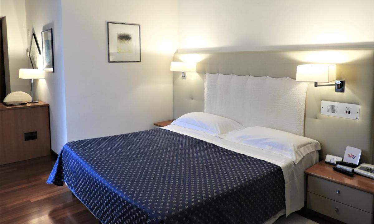 Deco Hotel Perugia Esterno foto