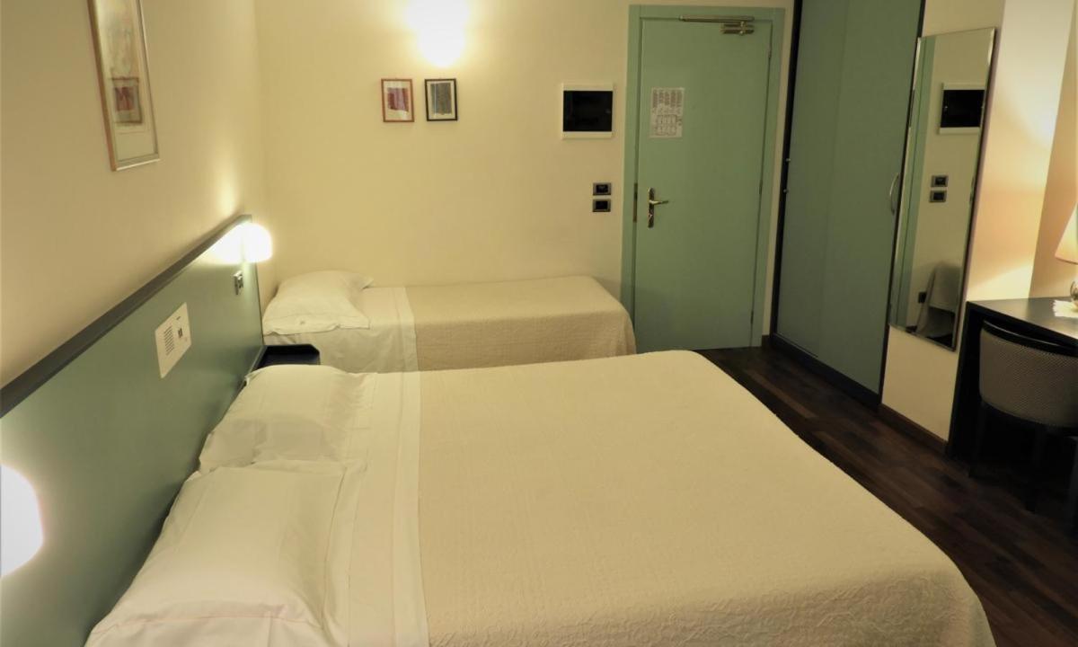 Deco Hotel Perugia Esterno foto