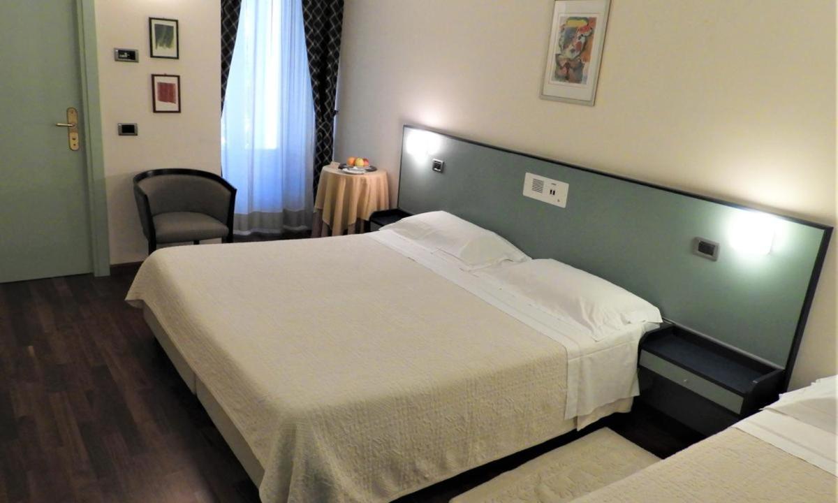 Deco Hotel Perugia Esterno foto