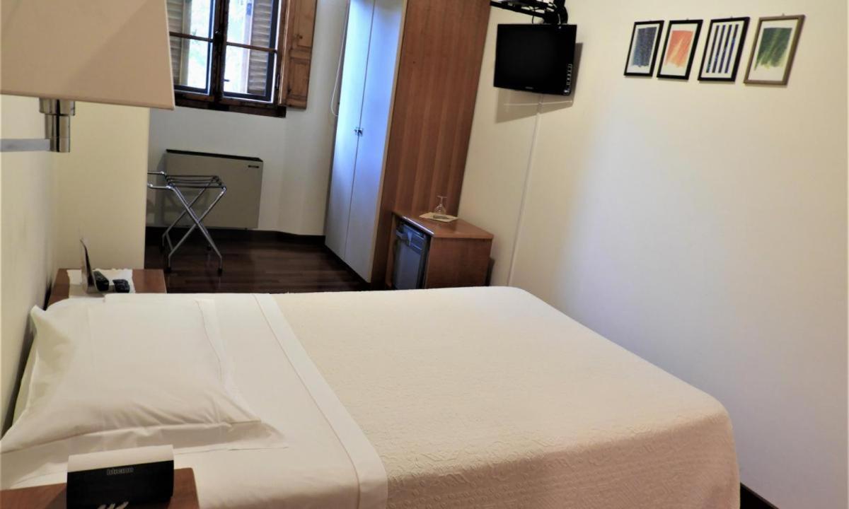Deco Hotel Perugia Esterno foto