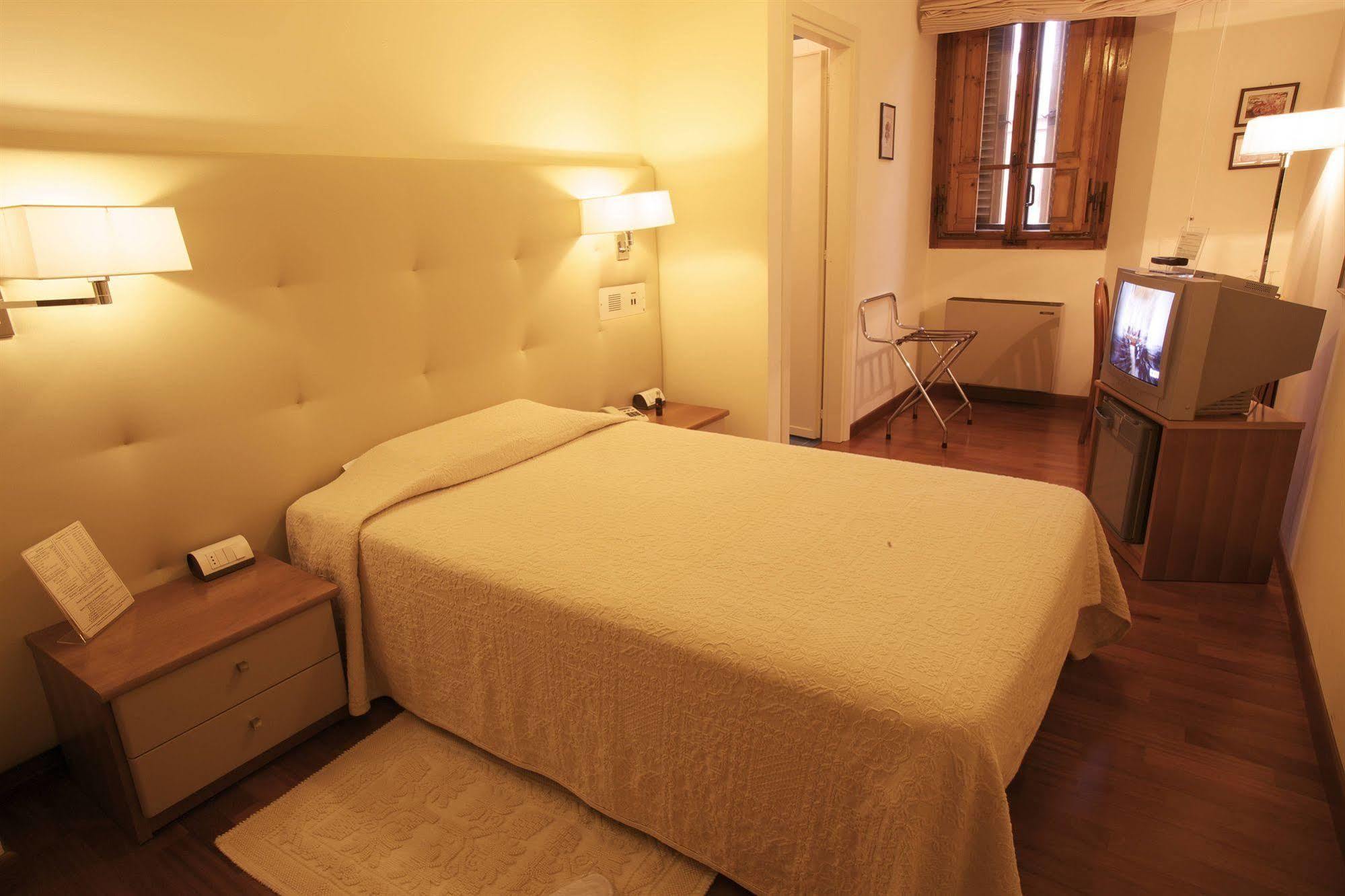 Deco Hotel Perugia Esterno foto
