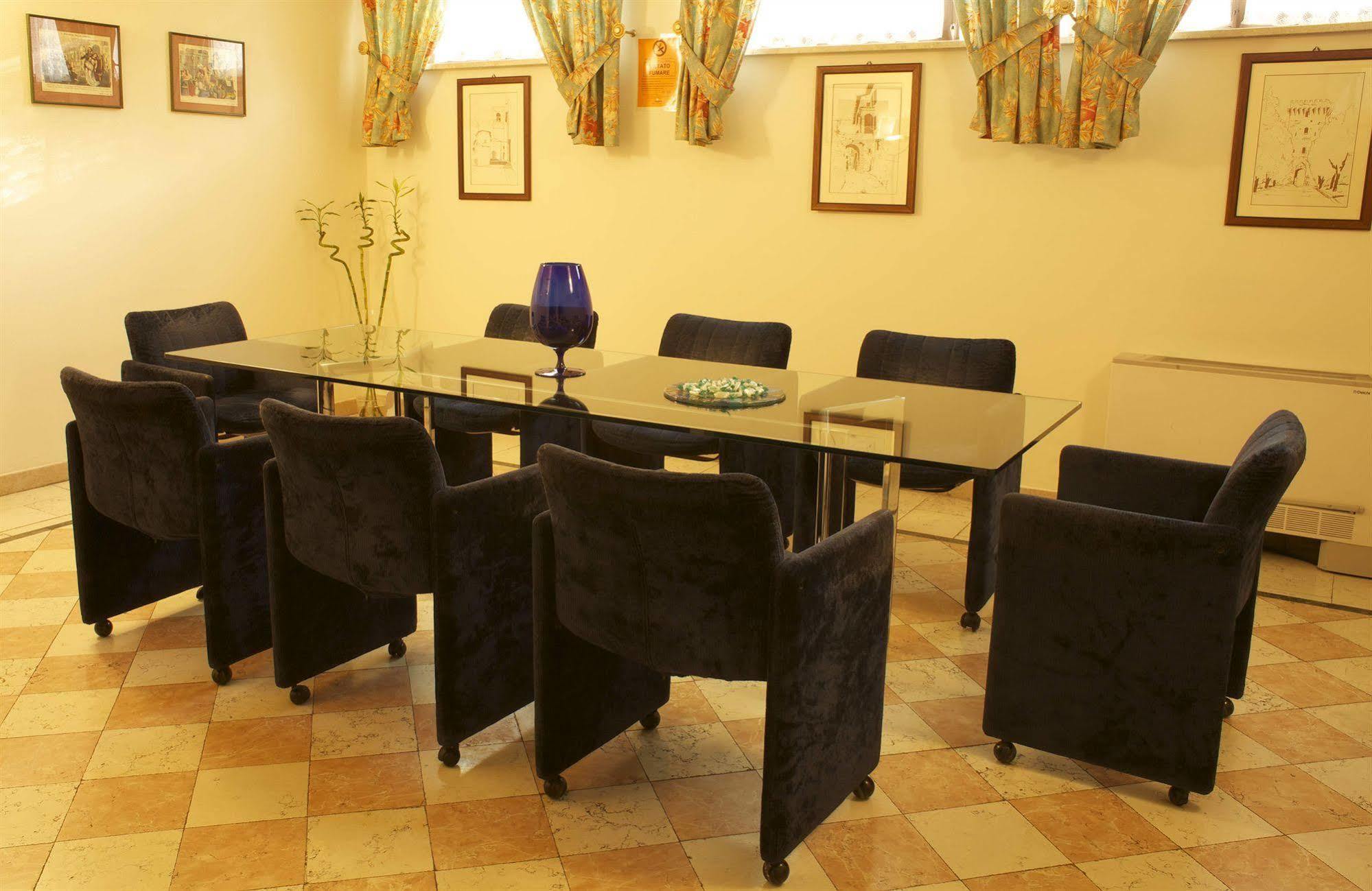 Deco Hotel Perugia Esterno foto